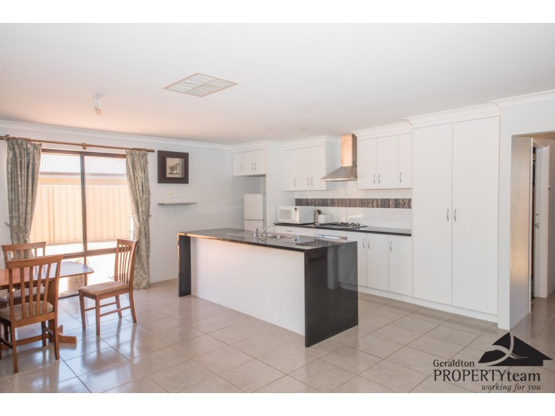 16 Rosapark Boulevard, Webberton WA 6530