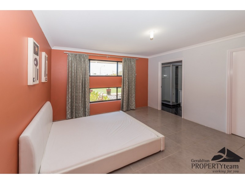 16 Rosapark Boulevard, Webberton WA 6530