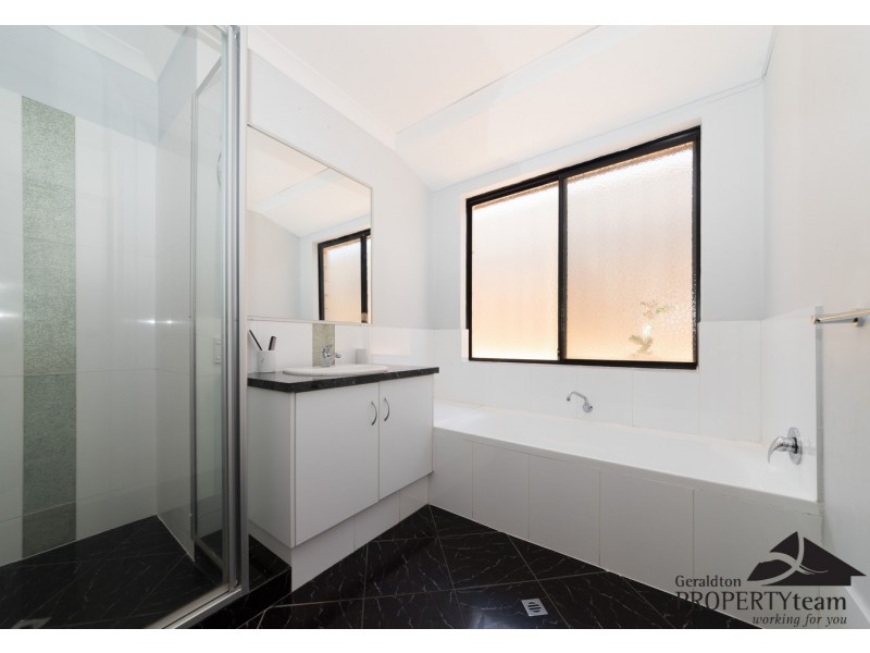 16 Rosapark Boulevard, Webberton WA 6530