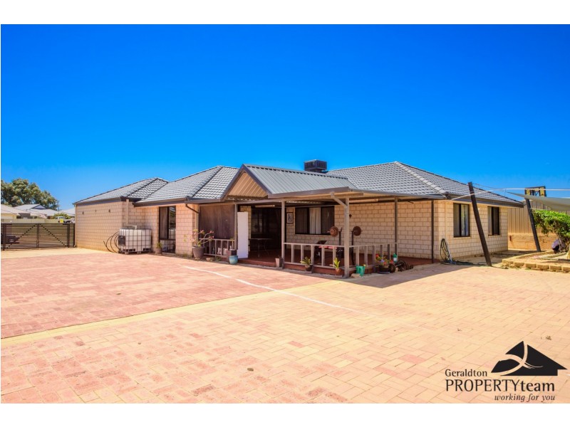 16 Rosapark Boulevard, Webberton WA 6530