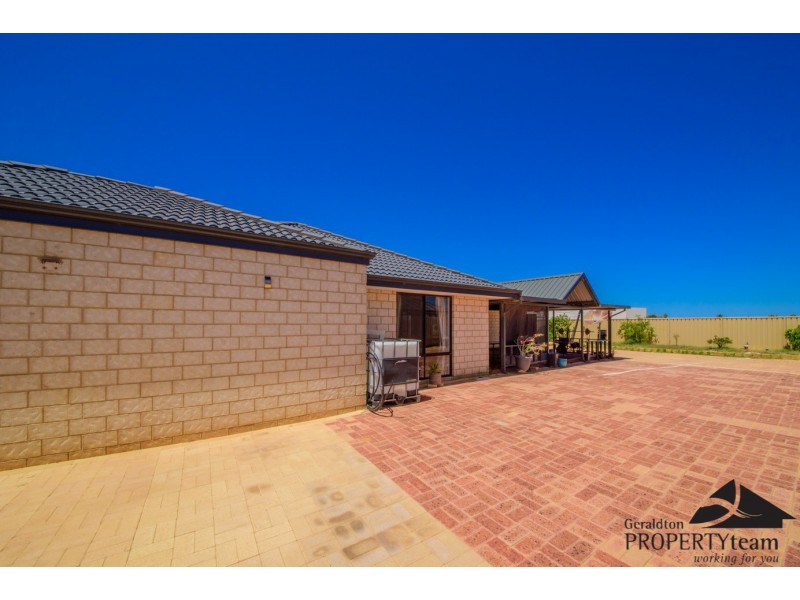 16 Rosapark Boulevard, Webberton WA 6530