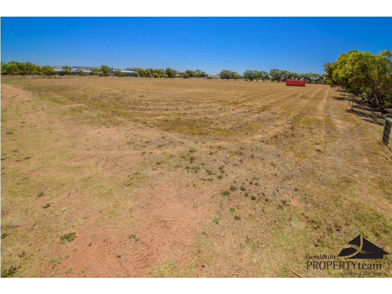 9 Eastlyn Drive, Deepdale WA 6532