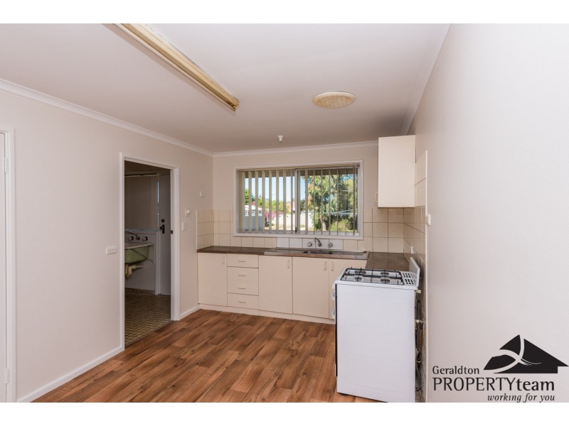 18 Adelaide Street, Waggrakine WA 6530