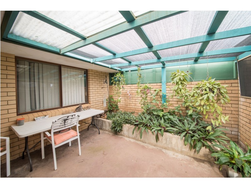 2B Cairncross Street, Geraldton WA 6530