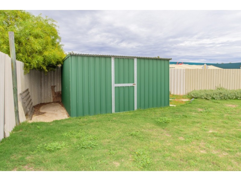 2B Cairncross Street, Geraldton WA 6530