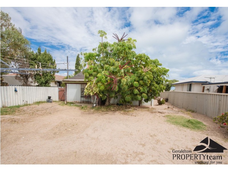 47 Whitfield Street, Beachlands WA 6530