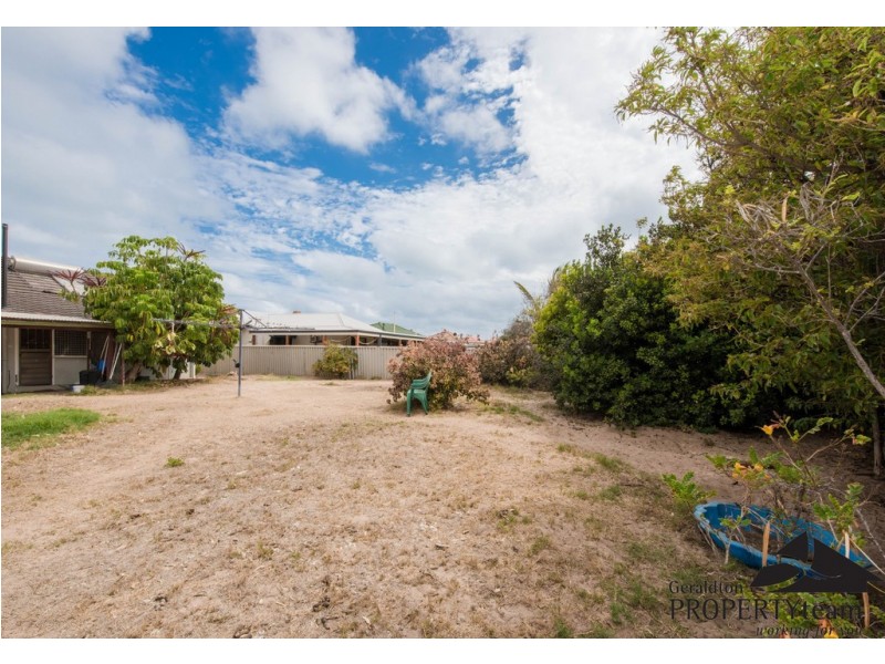 47 Whitfield Street, Beachlands WA 6530