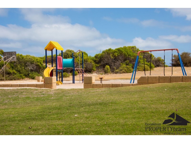 47 Whitfield Street, Beachlands WA 6530