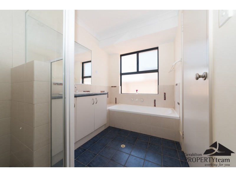 28 Wahn Avenue, Waggrakine WA 6530