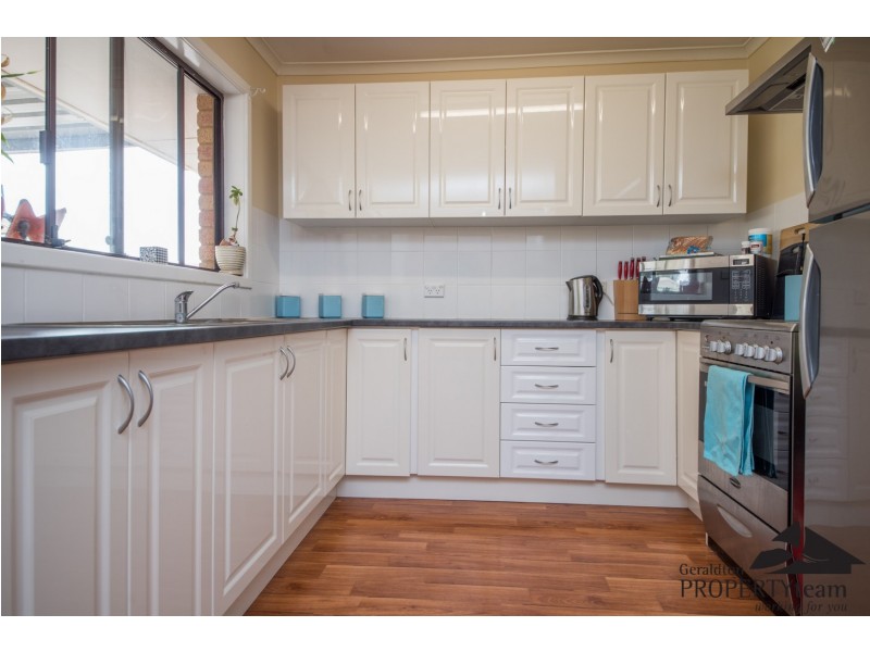 10 Nerrel Street, Waggrakine WA 6530