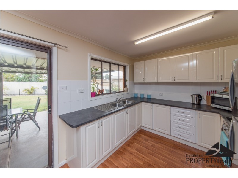 10 Nerrel Street, Waggrakine WA 6530