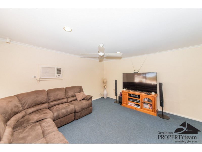 10 Nerrel Street, Waggrakine WA 6530