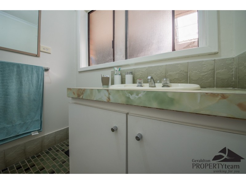 10 Nerrel Street, Waggrakine WA 6530