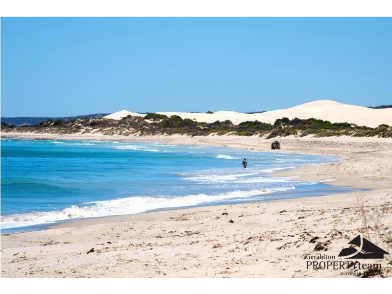 25 Wave Crest Circle, Drummond Cove WA 6532