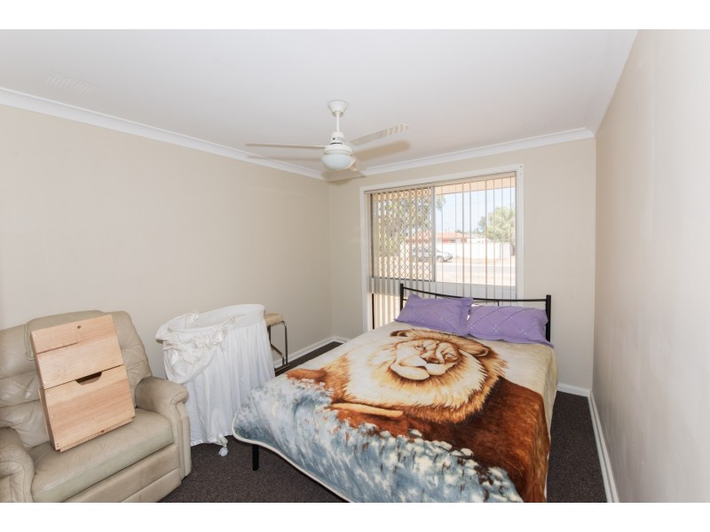 8 Melbourne Street, Waggrakine WA 6530