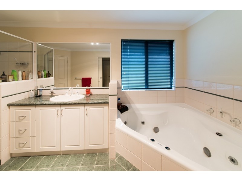 8 Fong Cove, Mount Tarcoola WA 6530