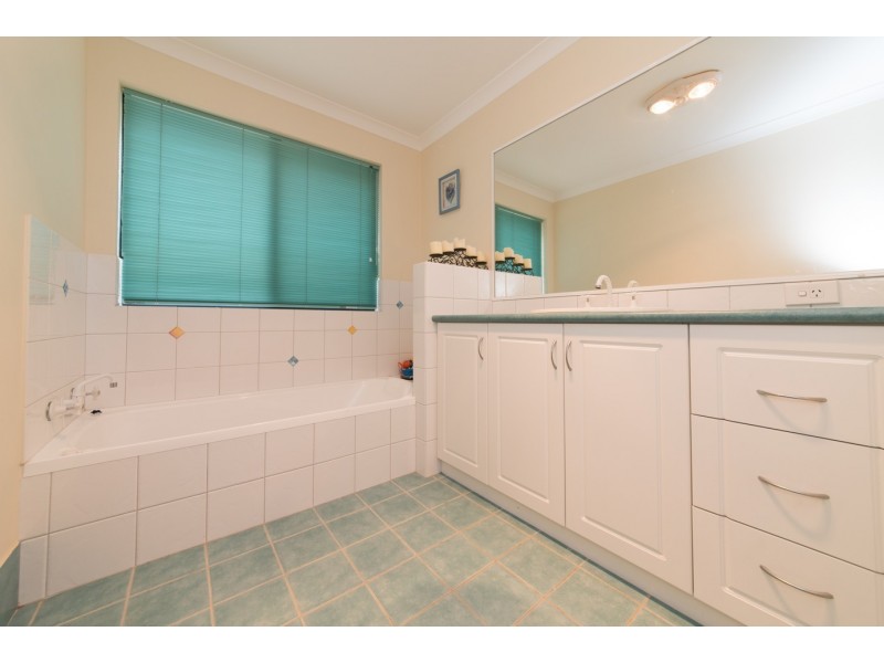 8 Fong Cove, Mount Tarcoola WA 6530