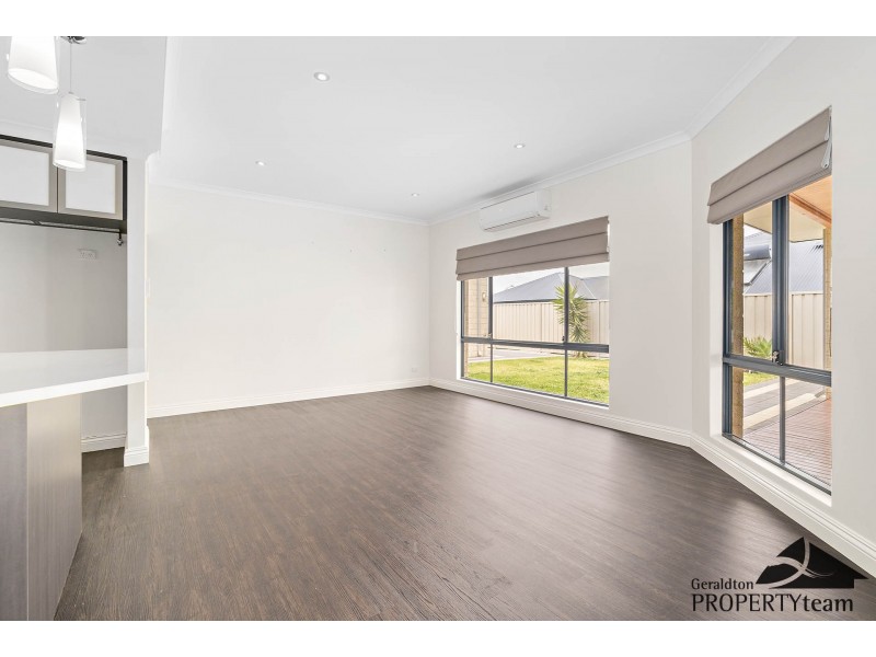 8 Garnet Brace, Wandina WA 6530