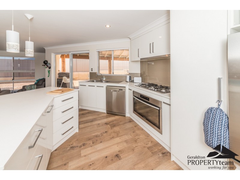 18 Thames Drive, Cape Burney WA 6532