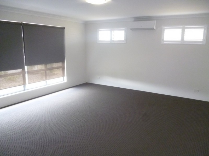 7 Shamrock Street, Wandina WA 6530