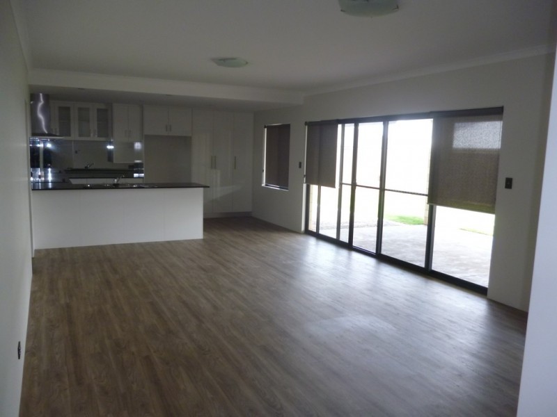 7 Shamrock Street, Wandina WA 6530