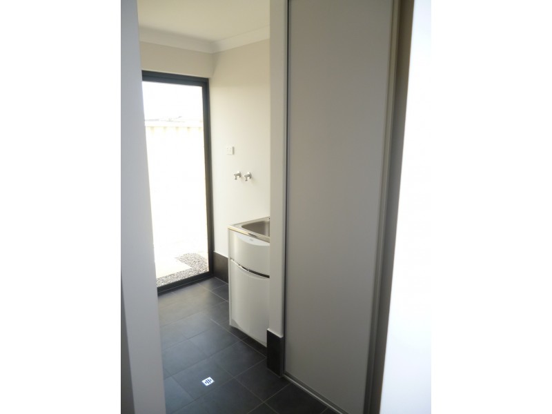 7 Shamrock Street, Wandina WA 6530