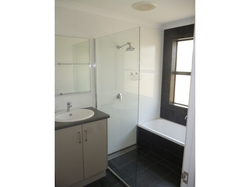 7 Shamrock Street, Wandina WA 6530