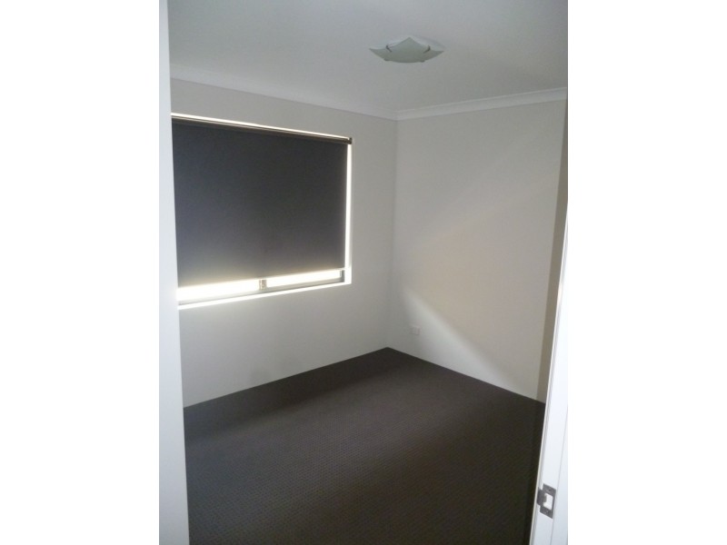 7 Shamrock Street, Wandina WA 6530