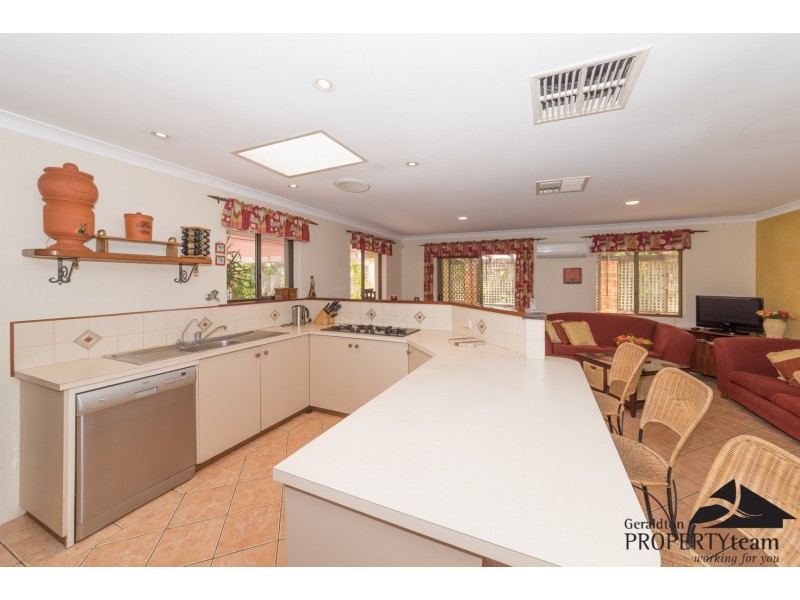 14 Falmouth Close, Tarcoola Beach WA 6530