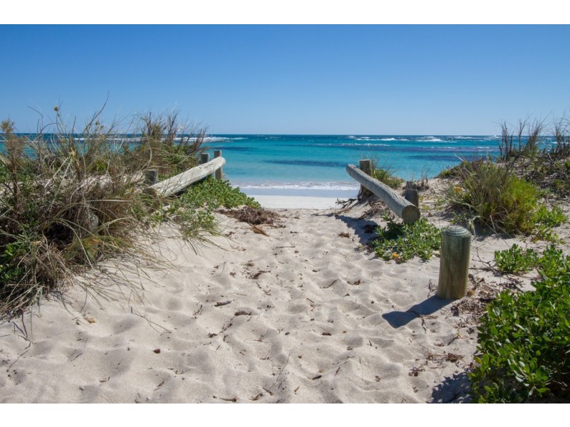 8 Mast Top Lookout, Drummond Cove WA 6532