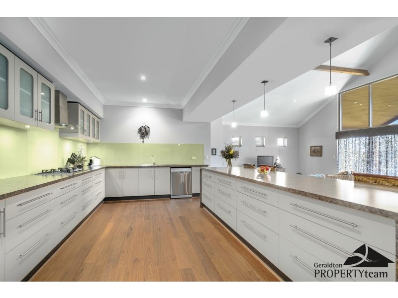 71 Redcliffe Concourse, White Peak WA 6532