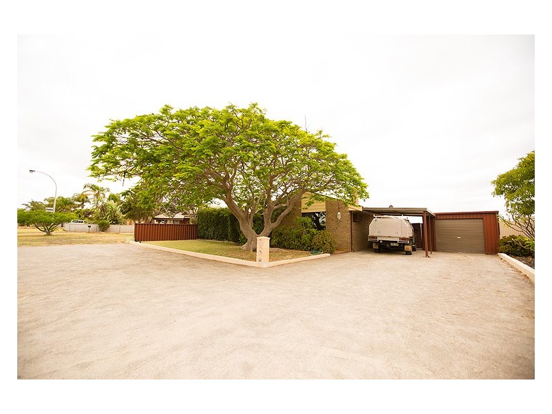 16 Jabiru Way, Waggrakine WA 6530