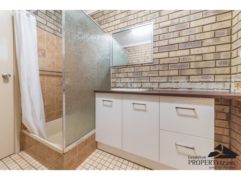 4 Pinyali Way, Waggrakine WA 6530