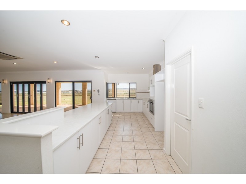 26 Polwarth Parade, Deepdale WA 6532