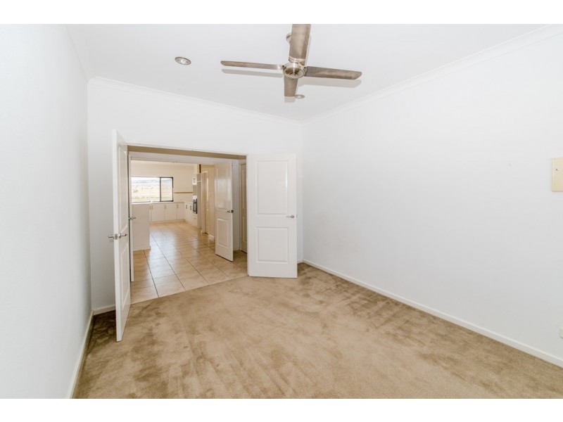 26 Polwarth Parade, Deepdale WA 6532