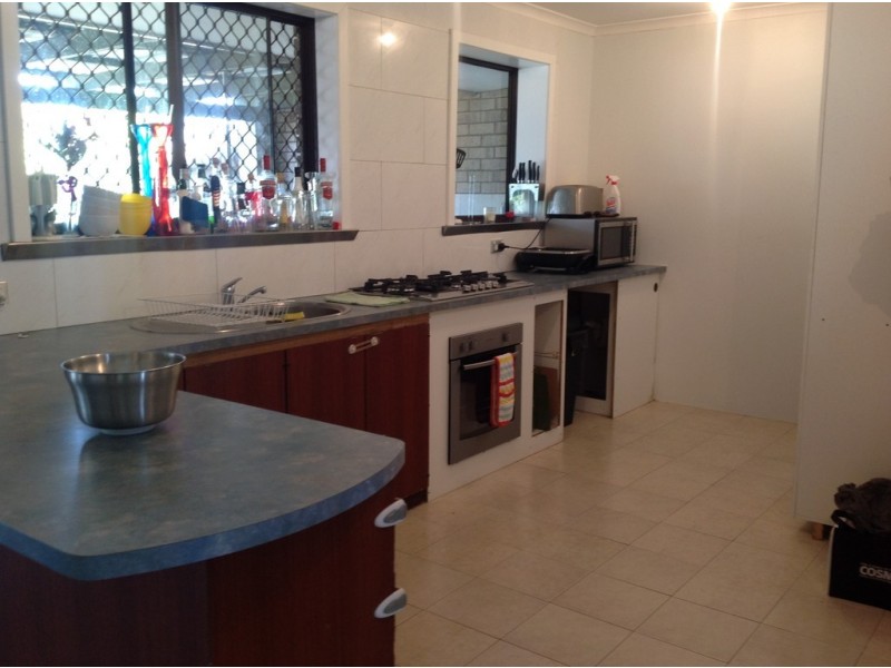 14 Broadfield Close, Utakarra WA 6530