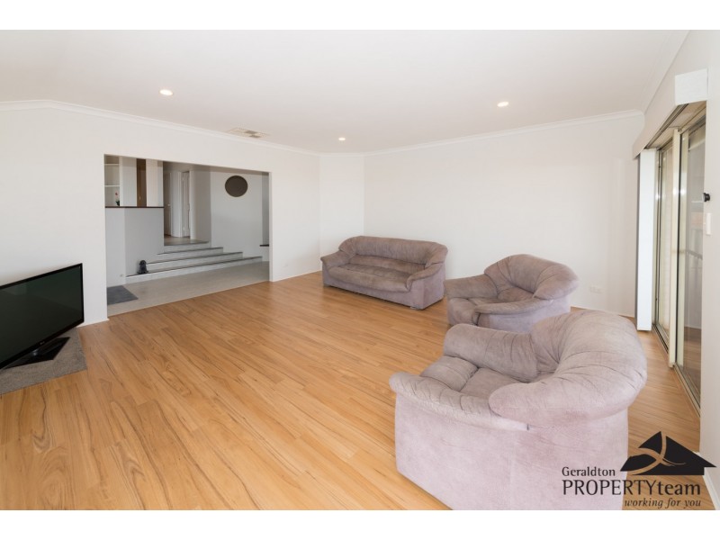 13 Barrett Drive, Mount Tarcoola WA 6530