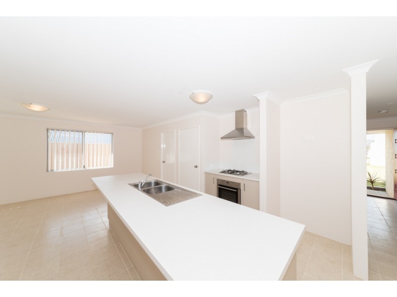 3 Wildwave Bend, Wandina WA 6530
