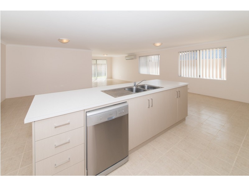 3 Wildwave Bend, Wandina WA 6530