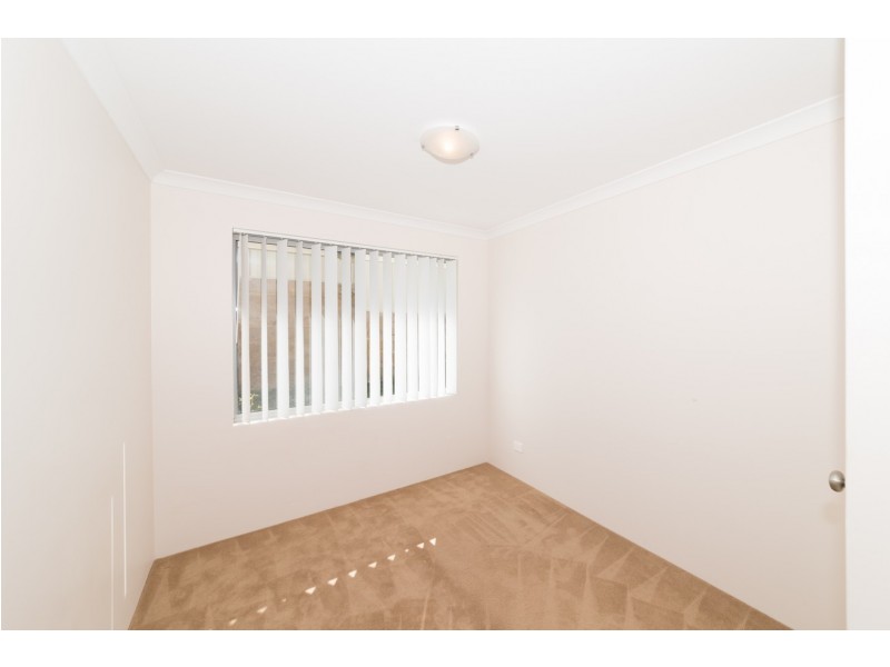 3 Wildwave Bend, Wandina WA 6530