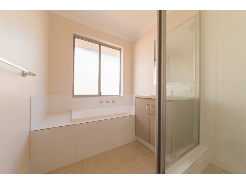 3 Wildwave Bend, Wandina WA 6530