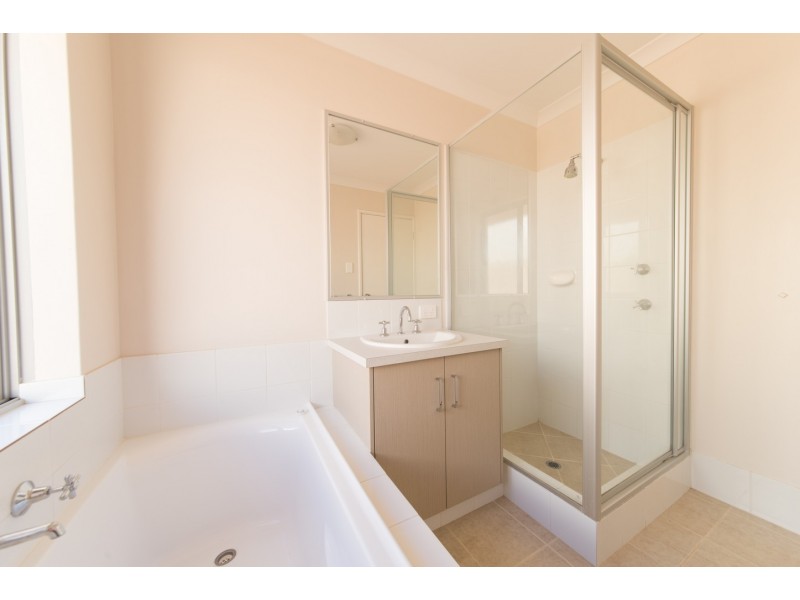 3 Wildwave Bend, Wandina WA 6530