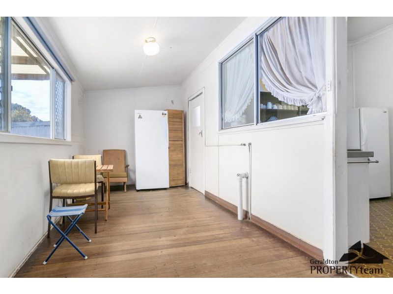 220 First Street, Wonthella WA 6530