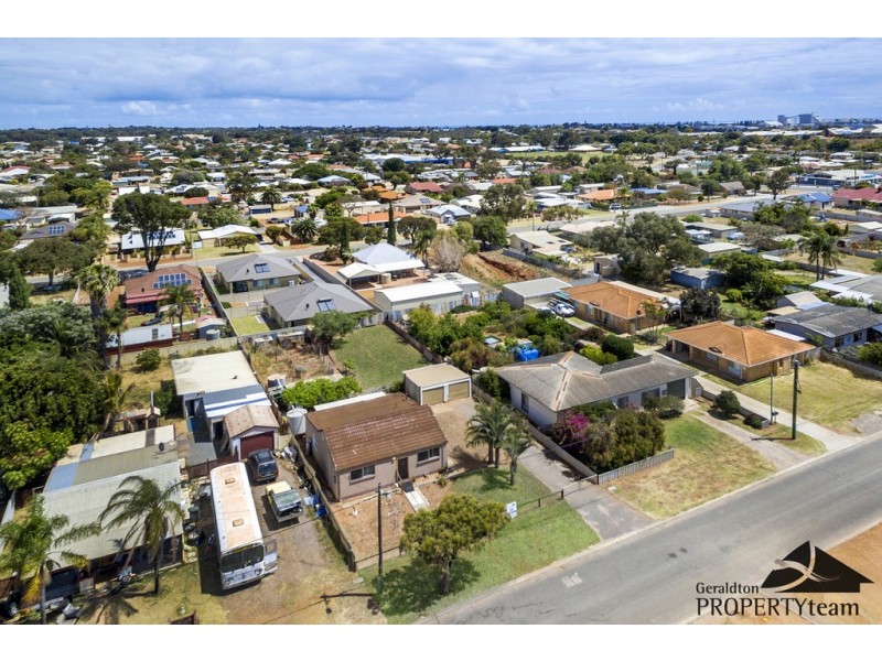 220 First Street, Wonthella WA 6530