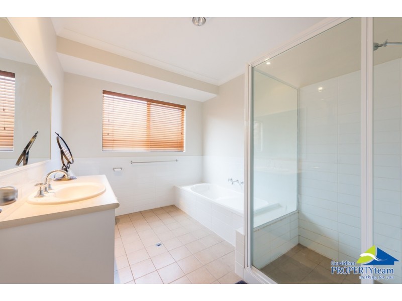 6/10 Cunningham Street, Beachlands WA 6530