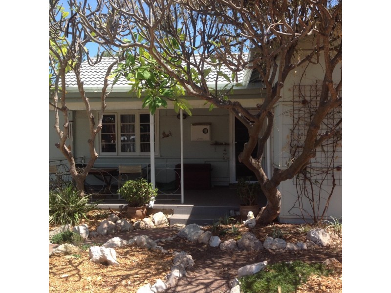 10 Gertrude Street, Geraldton WA 6530