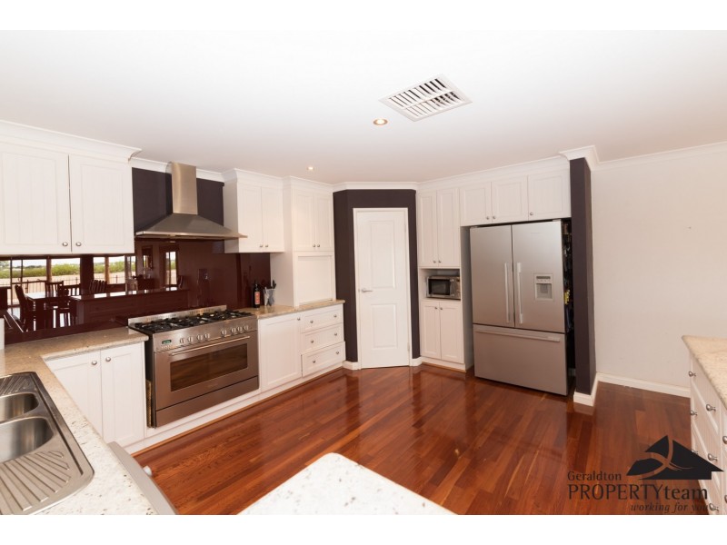 2 Fuchsia Close, Strathalbyn WA 6530