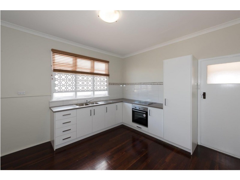 29 Crowther Street, Beachlands WA 6530