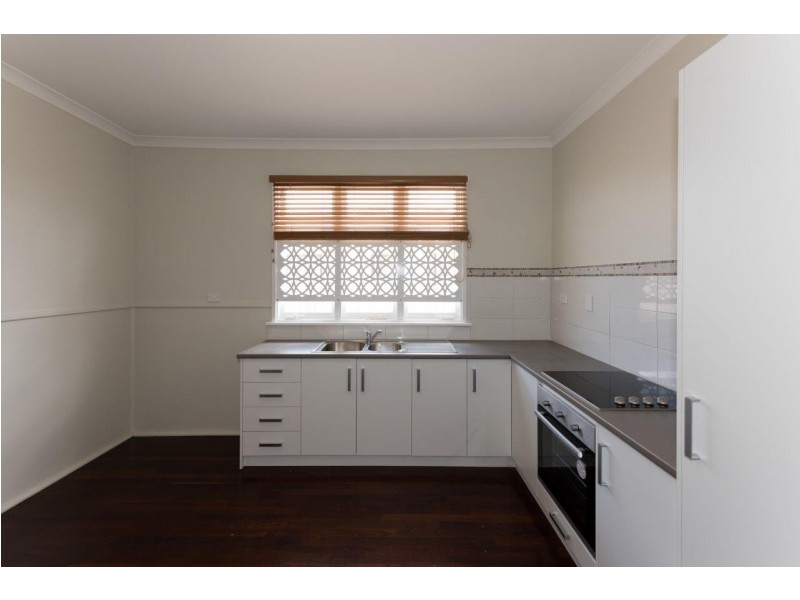 29 Crowther Street, Beachlands WA 6530