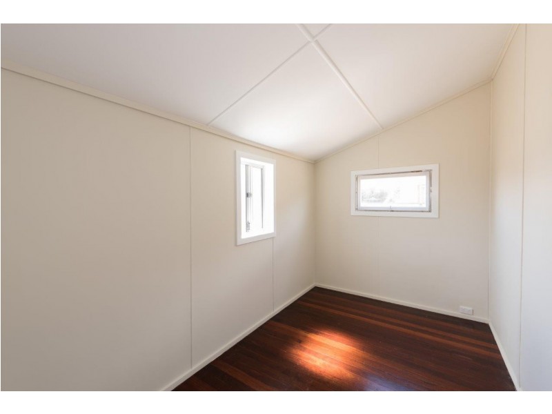 29 Crowther Street, Beachlands WA 6530